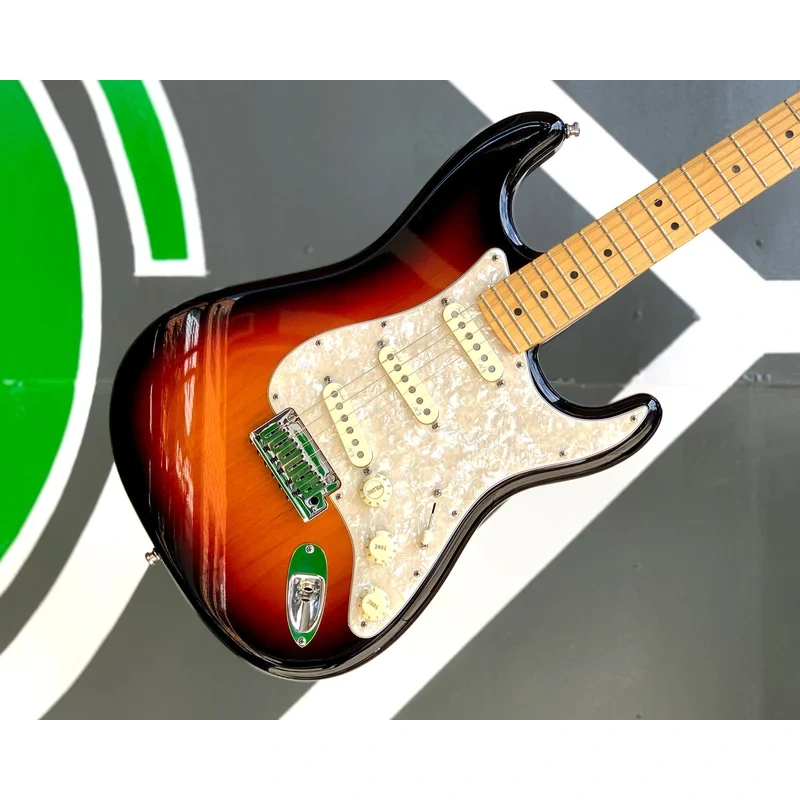 ’10 Fender American Deluxe Stratocaster