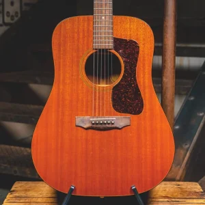 1972 Guild D25-M Acoustic Guitar, Natural w/Hard Case – Used