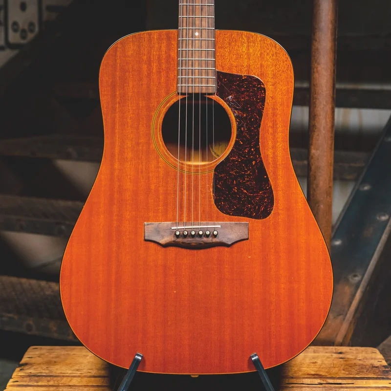 1972 Guild D25-M Acoustic Guitar, Natural w/Hard Case – Used