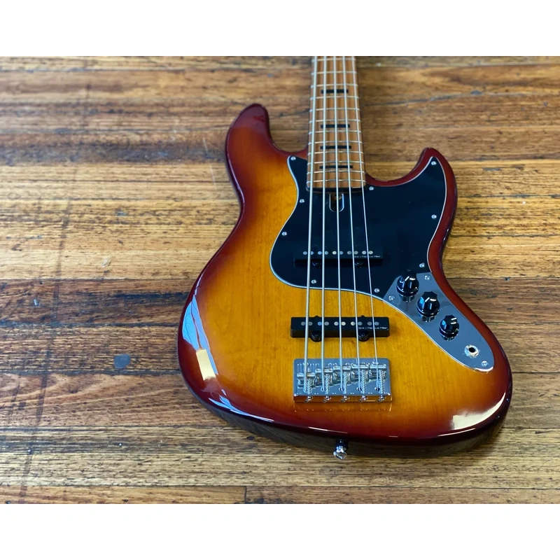 ’22 Marcus Miller by Sire V5 Five – Sunburst