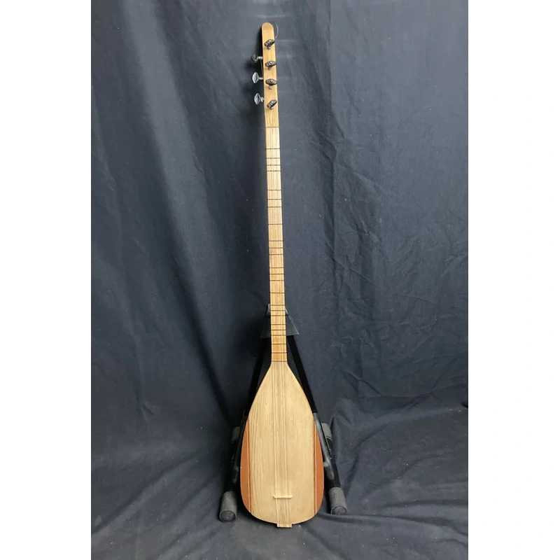Student Model Turkish Saz with gig bag (used)