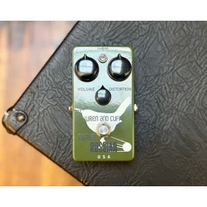 Wren and Cuff Tall Font Russian