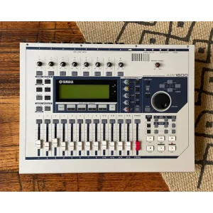 YAMAHA AW1600 Digital Recorder