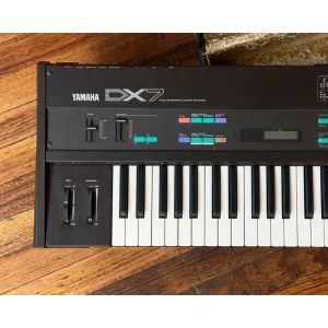YAMAHA DX7