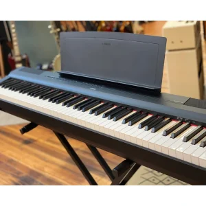 YAMAHA P-125