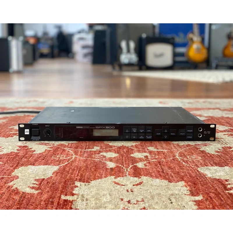 Yamaha SPX900