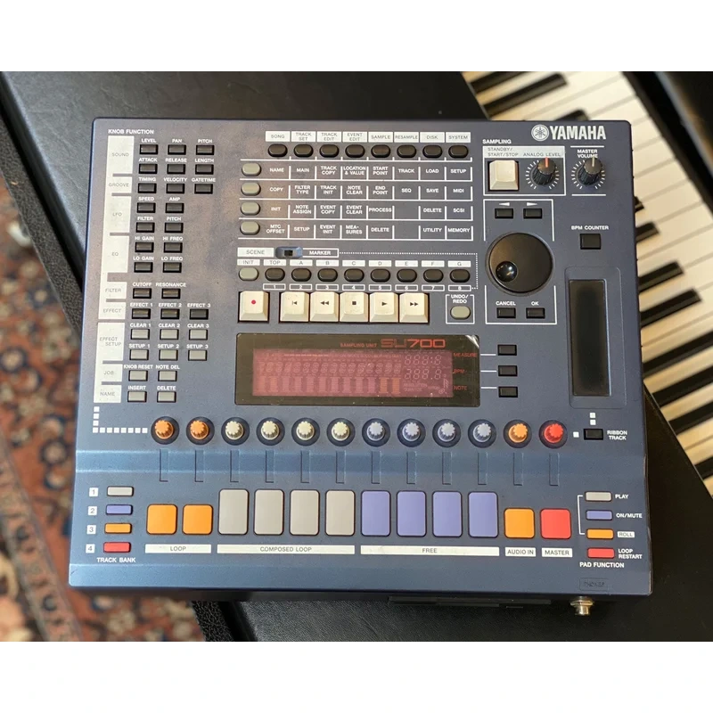 YAMAHA SU-700 Sampler Sequencer Workstation