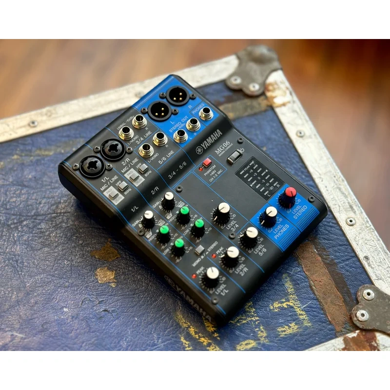 YAMAHA Yamaha MG06 6 Channel Mixing Console w/ D-PRE Mic Preamps